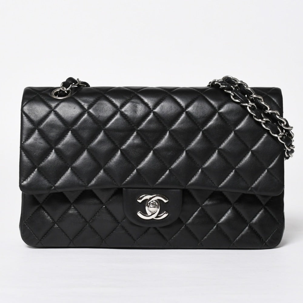 極美品 CHANEL シャネル マトラッセ25 Wフラップ Wチェーンショルダーバッグ 7番台 ココマーク ラムスキン ブラック シルバー金具 中古 4a009112