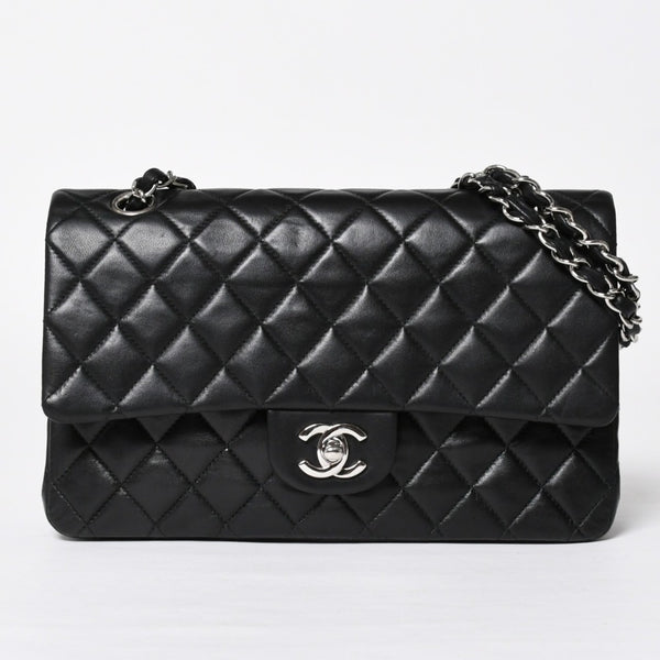 極美品 CHANEL シャネル マトラッセ25 Wフラップ Wチェーンショルダーバッグ 7番台 ココマーク ラムスキン ブラック シルバー金具 中古 4a009112
