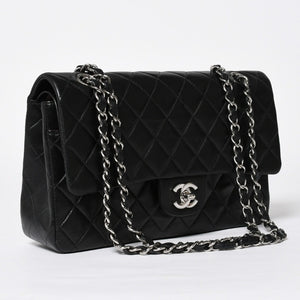 極美品 CHANEL シャネル マトラッセ25 Wフラップ Wチェーンショルダーバッグ 7番台 ココマーク ラムスキン ブラック シルバー金具 中古 4a009112