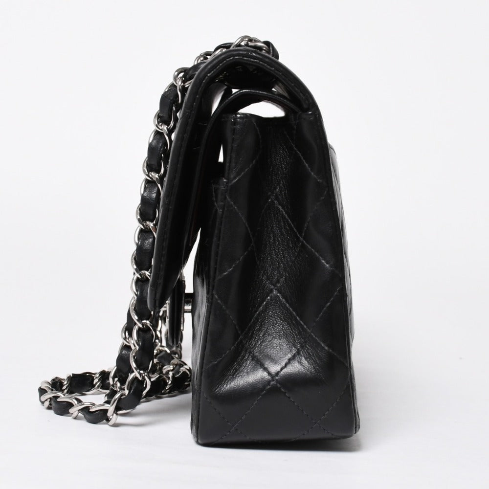 Very Good Condition CHANEL Chanel Matelasse 25 W Flap W Chain Shoulder Bag No. 7 Coco Mark Lambskin Black Silver Hardware Used 4a009112