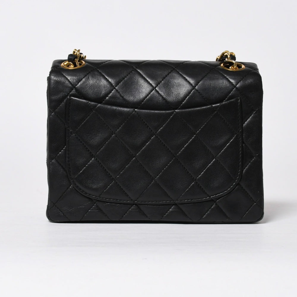 CHANEL シャネル ミニマトラッセ17 Sフラップ Sチェーンショルダーバッグ A01115 1番台 ココマーク ラムスキン ブラック ゴールド金具 美品 中古 4a009158