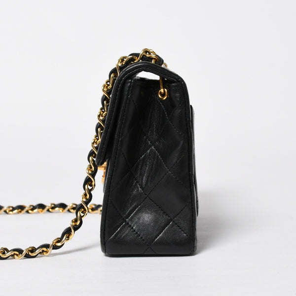 CHANEL シャネル ミニマトラッセ17 Sフラップ Sチェーンショルダーバッグ A01115 1番台 ココマーク ラムスキン ブラック ゴールド金具 美品 中古 4a009158