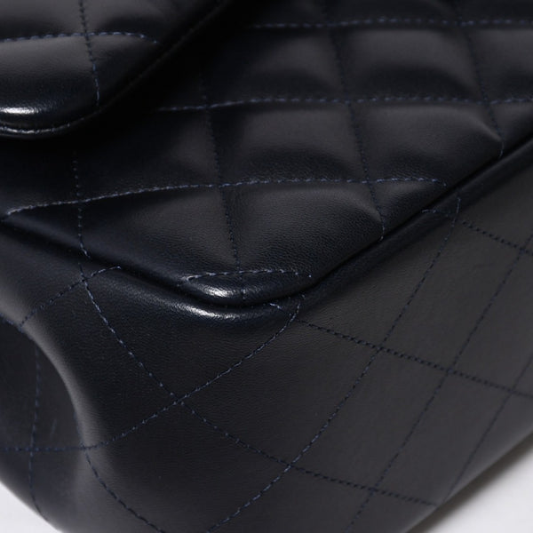 極美品 CHANEL シャネル チェーンショルダーバッグ ラムスキン マトラッセ30 Wフラップ ネイビー シルバー金具 16番台 中古 4a009161