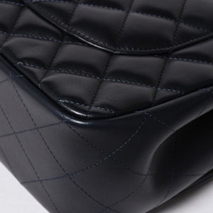 極美品 CHANEL シャネル チェーンショルダーバッグ ラムスキン マトラッセ30 Wフラップ ネイビー シルバー金具 16番台 中古 4a009161