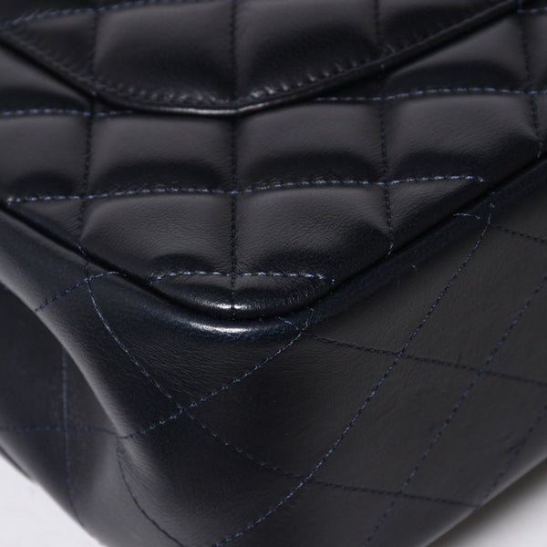 極美品 CHANEL シャネル チェーンショルダーバッグ ラムスキン マトラッセ30 Wフラップ ネイビー シルバー金具 16番台 中古 4a009161