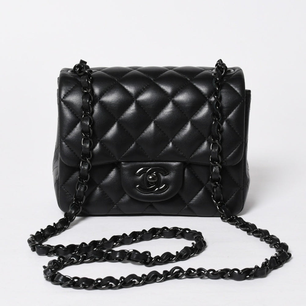 極美品 CHANEL シャネル ミニマトラッセ16 ソーブラック SフラップSチェーンショルダーバッグ ランダム番台 ココマーク ラムスキン ブラックメタル金具 中古 4a009175