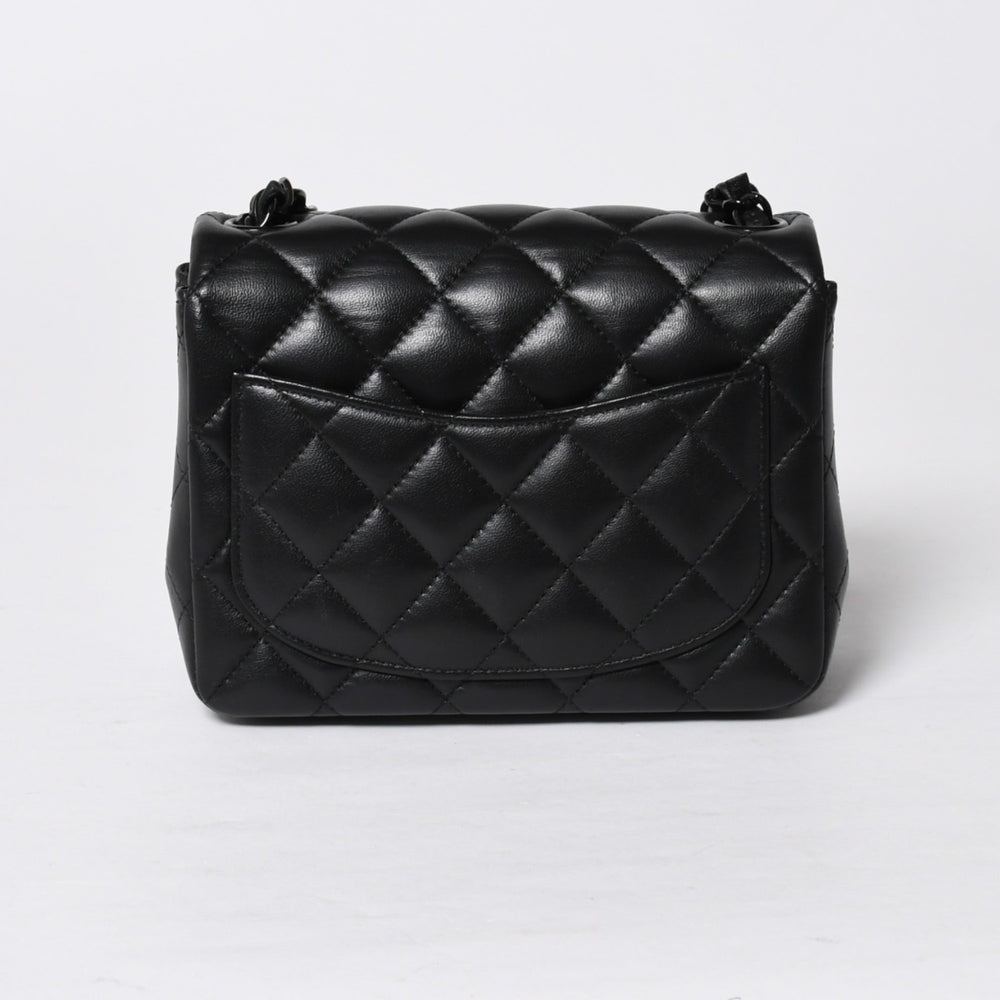 極美品 CHANEL シャネル ミニマトラッセ16 ソーブラック SフラップSチェーンショルダーバッグ ランダム番台 ココマーク ラムスキン ブラックメタル金具 中古 4a009175