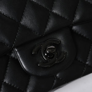 極美品 CHANEL シャネル ミニマトラッセ16 ソーブラック SフラップSチェーンショルダーバッグ ランダム番台 ココマーク ラムスキン ブラックメタル金具 中古 4a009175