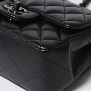極美品 CHANEL シャネル ミニマトラッセ16 ソーブラック SフラップSチェーンショルダーバッグ ランダム番台 ココマーク ラムスキン ブラックメタル金具 中古 4a009175