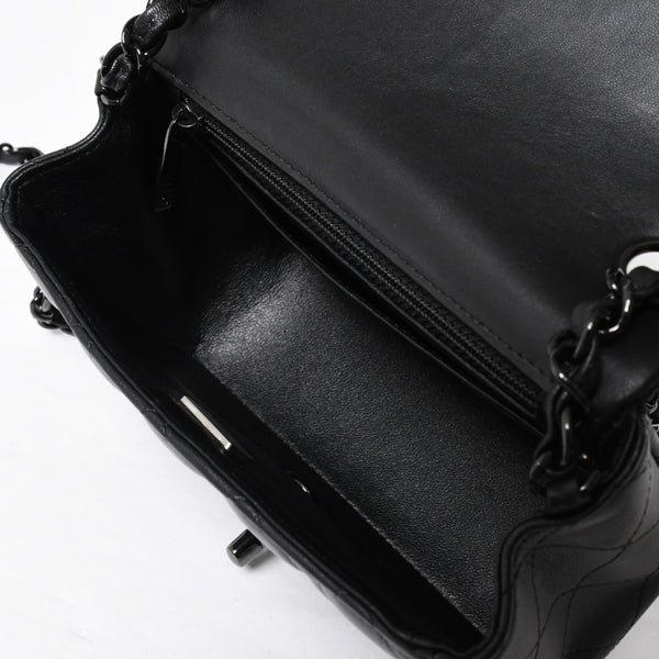 極美品 CHANEL シャネル ミニマトラッセ16 ソーブラック SフラップSチェーンショルダーバッグ ランダム番台 ココマーク ラムスキン ブラックメタル金具 中古 4a009175