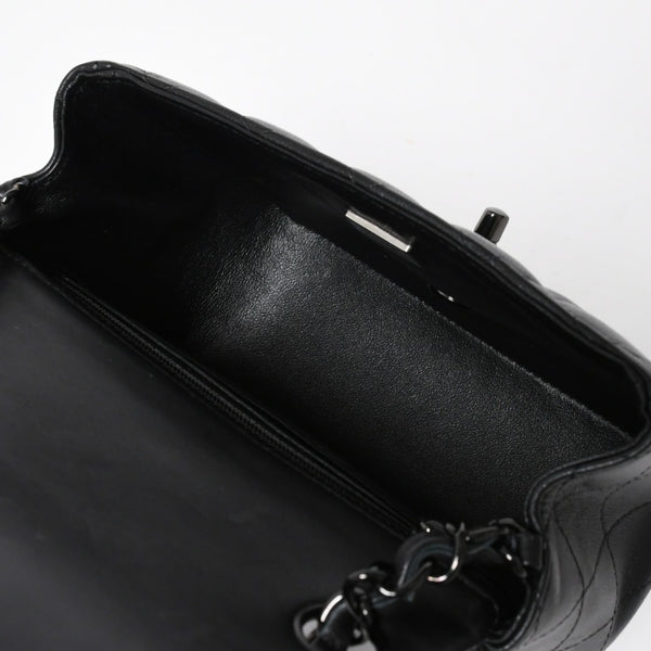 極美品 CHANEL シャネル ミニマトラッセ16 ソーブラック SフラップSチェーンショルダーバッグ ランダム番台 ココマーク ラムスキン ブラックメタル金具 中古 4a009175