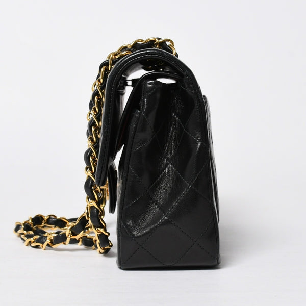 極美品 CHANEL シャネル マトラッセ23 Wフラップ Wチェーンショルダーバッグ 2番台 ココマーク ラムスキン ブラック 中古 4a009159