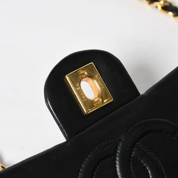 極美品 CHANEL シャネル ショルダーバッグ MINI SQUARE 17 ミニスクエア 17 チェーンショルダーバッグ ブラック ラムスキン ゴールド金具 1番台 中古 4a009157