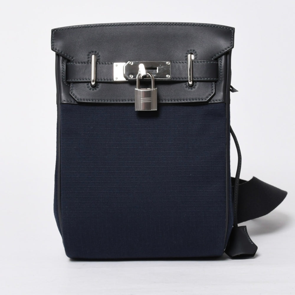 Like new HERMES Akkad PM One Shoulder Bag Cavern Blue Marine Toile Bivouac Vaux Swift W Engraved Used 4a009176