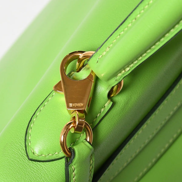 Mint condition HERMES Kelly 28, inner stitching, apple green. ◻B stamp, Veau Gulliver, gold hardware, handbag, pre-owned, 4a009166