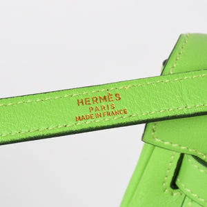 Mint condition HERMES Kelly 28, inner stitching, apple green. ◻B stamp, Veau Gulliver, gold hardware, handbag, pre-owned, 4a009166