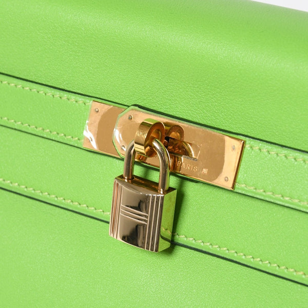 Mint condition HERMES Kelly 28, inner stitching, apple green. ◻B stamp, Veau Gulliver, gold hardware, handbag, pre-owned, 4a009166