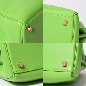 Mint condition HERMES Kelly 28, inner stitching, apple green. ◻B stamp, Veau Gulliver, gold hardware, handbag, pre-owned, 4a009166