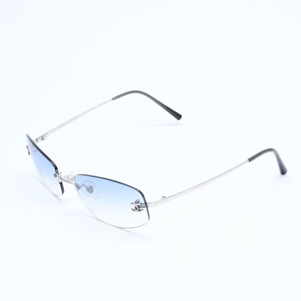 極美品 CHANEL シャネル リムレス サングラス アイウェア 4002 c.124/55 サイズ57□19 130 ココマーク ブルー シルバー 中古 4a009209