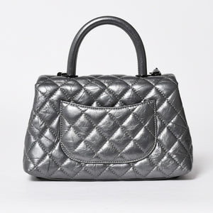 極美品 CHANEL シャネル トップハンドル フラップ XS 2WAYバッグ A92990 29番台 ココマーク エイジドカーフ シルバー 中古 4a009147