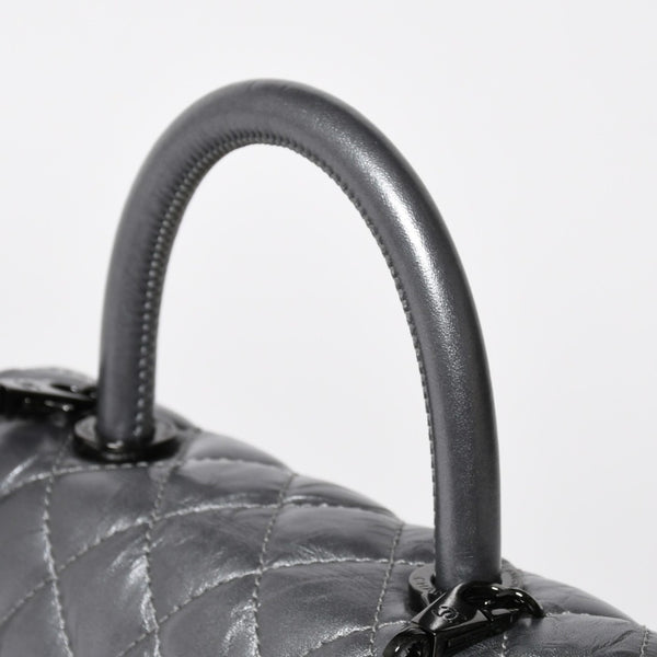 極美品 CHANEL シャネル トップハンドル フラップ XS 2WAYバッグ A92990 29番台 ココマーク エイジドカーフ シルバー 中古 4a009147