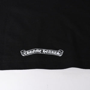 新品未使用 CHROME HEARTS クロムハーツ 半袖Tシャツ サイズXL スクロールラベルロゴ ブラック ホワイト プリント 新型 中古 4a009018