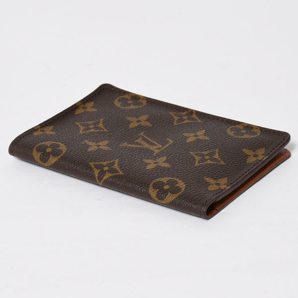 極美品 LOUIS VUITTON ルイヴィトン クーヴェルトゥール パスポール パスポートケース M60181 モノグラム PVC ブラウン 中古 4a009235