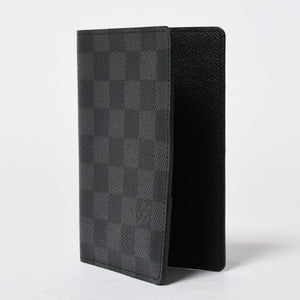新品同様 LOUIS VUITTON ルイヴィトン クーヴェルテュール パスポール NM パスポートカバー N64411 ダミエグラフィット ブラック 中古 4a009233