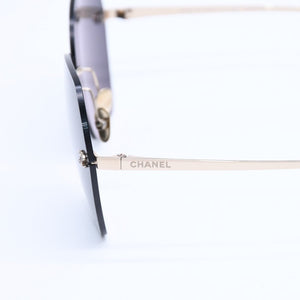 新品同様 CHANEL シャネル リムレス サングラス アイウェア 4271-T c.395S4 サイズ61□17 140 ココマーク ブラック ゴールド 中古 4a009145