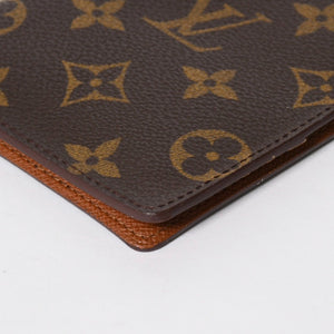 極美品 LOUIS VUITTON ルイヴィトン クーヴェルトゥール パスポール パスポートケース M60181 モノグラム PVC ブラウン 中古 4a009235