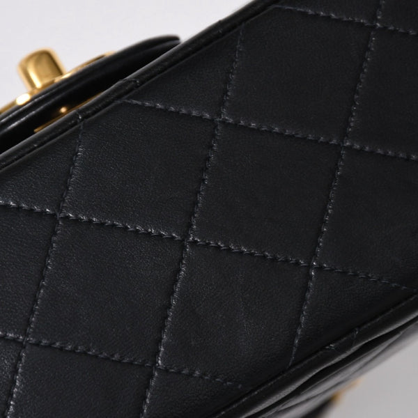 極美品 CHANEL シャネル ショルダーバッグ クラシックフラップ スモールチェーン 2番台 ブラック ゴールド金具 ココマーク 中古 4a009167