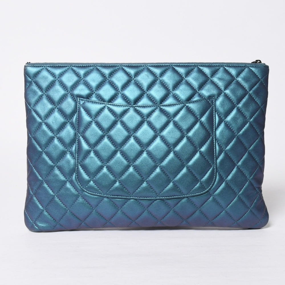 極美品 CHANEL シャネル マトラッセ キルティング クラッチバッグ 24番台 ラムスキン ブルー エメラルドグリーン メタルブラック金具 中古 4a009237