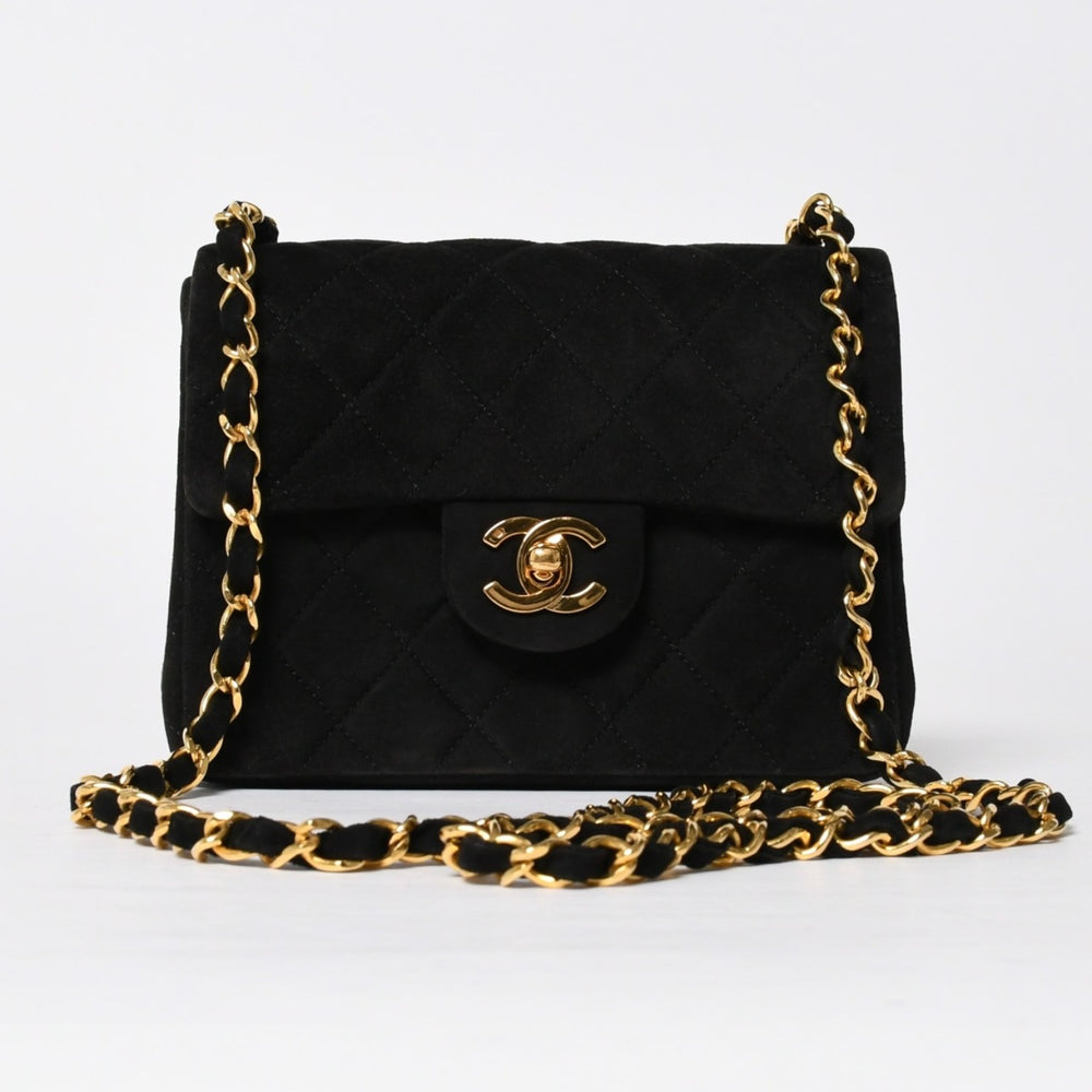 極美品 CHANEL シャネル MINI SQUARE 17 ミニスクエア 17 CHAIN SHOULDER BAG チェーンショルダーバッグ ブラック スウェード ゴールド金具 1番台 中古 4a009152