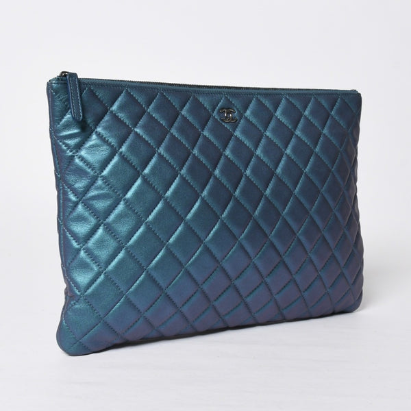 極美品 CHANEL シャネル マトラッセ キルティング クラッチバッグ 24番台 ラムスキン ブルー エメラルドグリーン メタルブラック金具 中古 4a009237