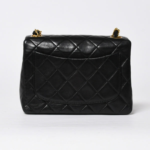 極美品 CHANEL シャネル ミニマトラッセ17 Sフラップ Sチェーンショルダーバッグ 1番台 ココマーク ラムスキン ブラック 中古 4a009174
