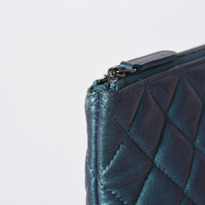 極美品 CHANEL シャネル マトラッセ キルティング クラッチバッグ 24番台 ラムスキン ブルー エメラルドグリーン メタルブラック金具 中古 4a009237