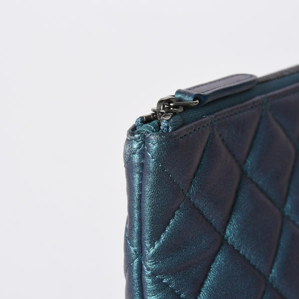 極美品 CHANEL シャネル マトラッセ キルティング クラッチバッグ 24番台 ラムスキン ブルー エメラルドグリーン メタルブラック金具 中古 4a009237