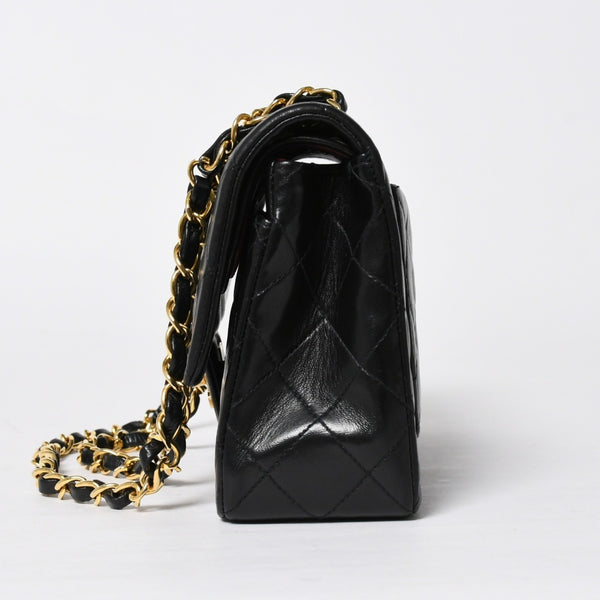 極美品 CHANEL シャネル ショルダーバッグ クラシックフラップ スモールチェーン 2番台 ブラック ゴールド金具 ココマーク 中古 4a009167