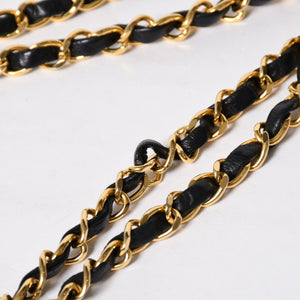 極美品 CHANEL シャネル ショルダーバッグ クラシックフラップ スモールチェーン 2番台 ブラック ゴールド金具 ココマーク 中古 4a009167