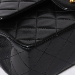 極美品 CHANEL シャネル ショルダーバッグ クラシックフラップ スモールチェーン 2番台 ブラック ゴールド金具 ココマーク 中古 4a009167