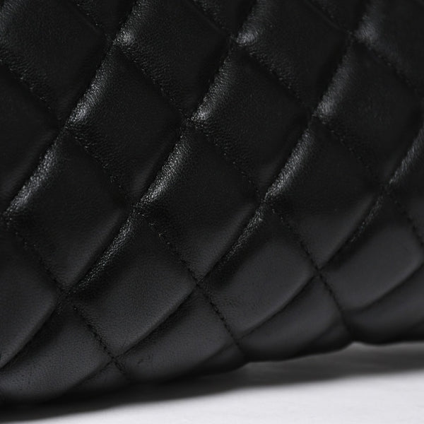極美品 CHANEL シャネル タイムレス クラシック クラッチバッグ 14番台 ココマーク ラムスキン マトラッセ シルバー金具 中古 4a009241