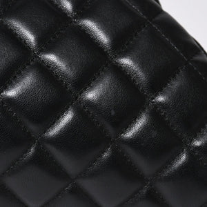 極美品 CHANEL シャネル タイムレス クラシック クラッチバッグ 14番台 ココマーク ラムスキン マトラッセ シルバー金具 中古 4a009241