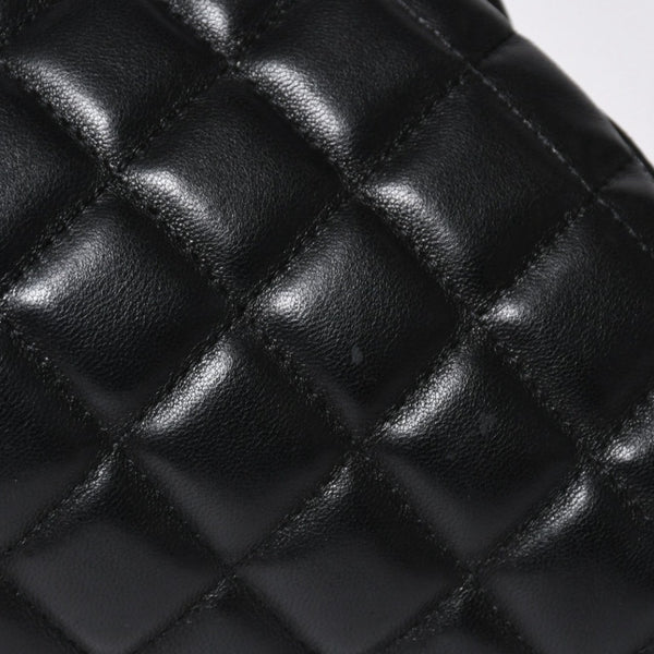 極美品 CHANEL シャネル タイムレス クラシック クラッチバッグ 14番台 ココマーク ラムスキン マトラッセ シルバー金具 中古 4a009241