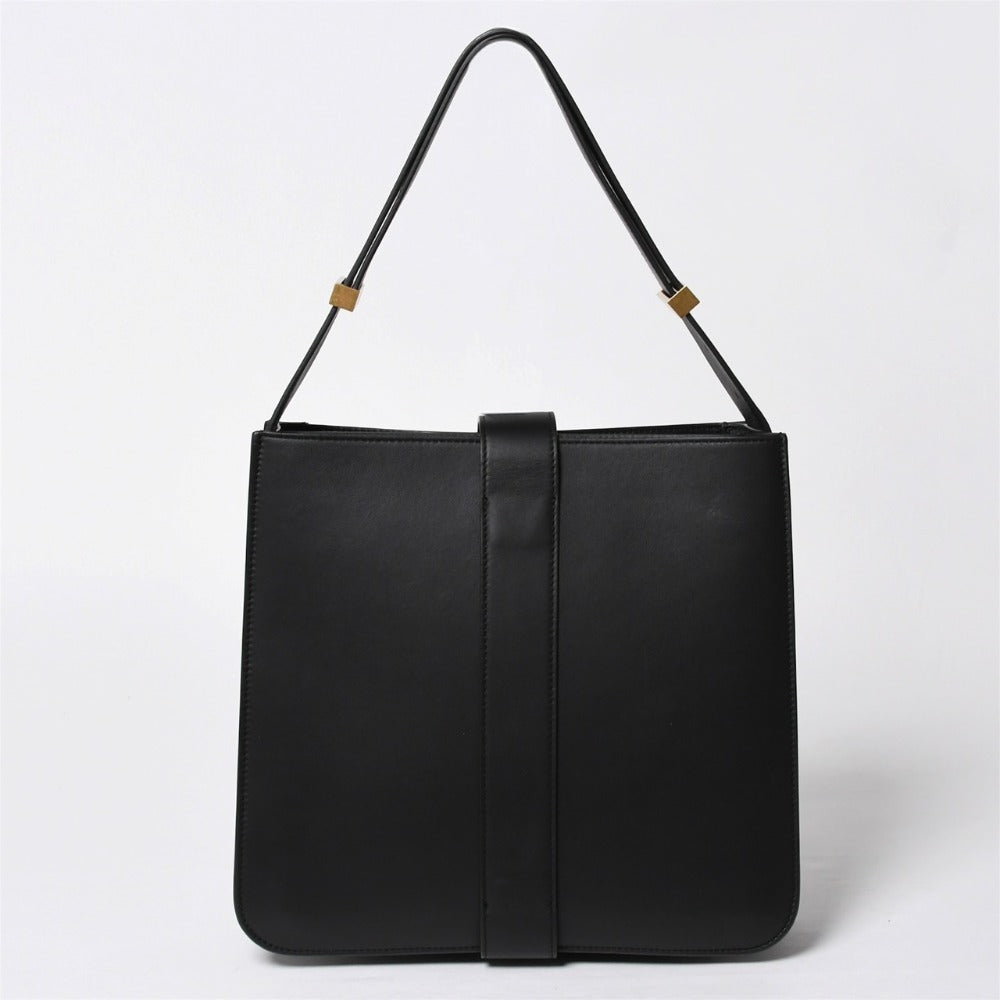 新品同様 BOTTEGAVENETA ボッテガヴェネタ マリー ショルダーバッグ レザー ブラック ゴールド金具 中古 4a007870