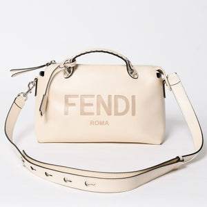 極美品 FENDI フェンディ バイ ザ ウェイ ミディアム 2WAY ハンドバッグ ショルダーバッグ 8BL146 カーフレザー アイボリー シルバー金具 中古 4a009142