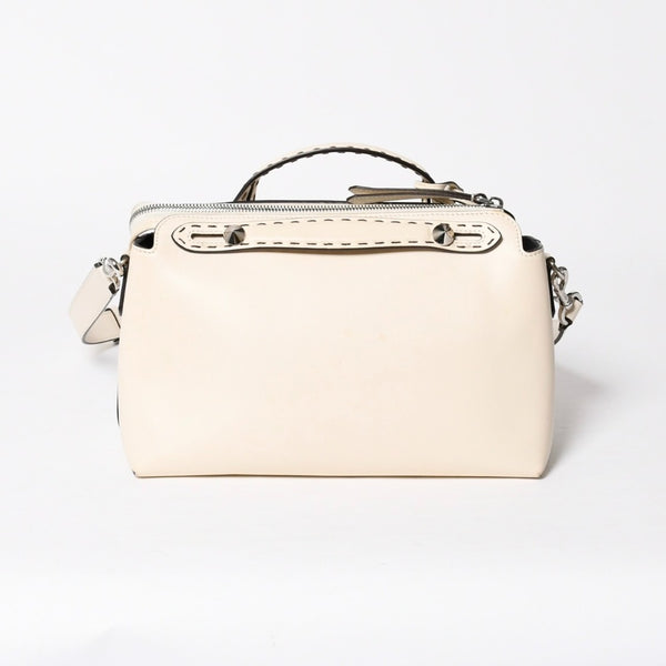 極美品 FENDI フェンディ バイ ザ ウェイ ミディアム 2WAY ハンドバッグ ショルダーバッグ 8BL146 カーフレザー アイボリー シルバー金具 中古 4a009142