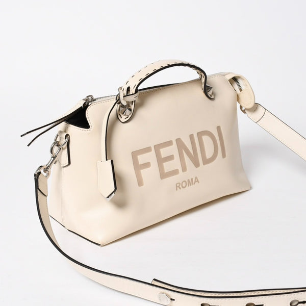 極美品 FENDI フェンディ バイ ザ ウェイ ミディアム 2WAY ハンドバッグ ショルダーバッグ 8BL146 カーフレザー アイボリー シルバー金具 中古 4a009142
