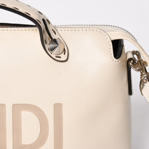 極美品 FENDI フェンディ バイ ザ ウェイ ミディアム 2WAY ハンドバッグ ショルダーバッグ 8BL146 カーフレザー アイボリー シルバー金具 中古 4a009142