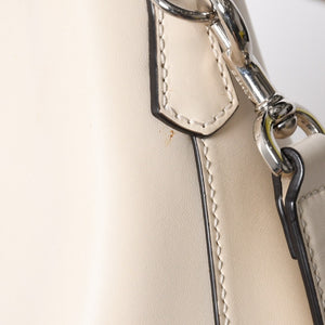 極美品 FENDI フェンディ バイ ザ ウェイ ミディアム 2WAY ハンドバッグ ショルダーバッグ 8BL146 カーフレザー アイボリー シルバー金具 中古 4a009142