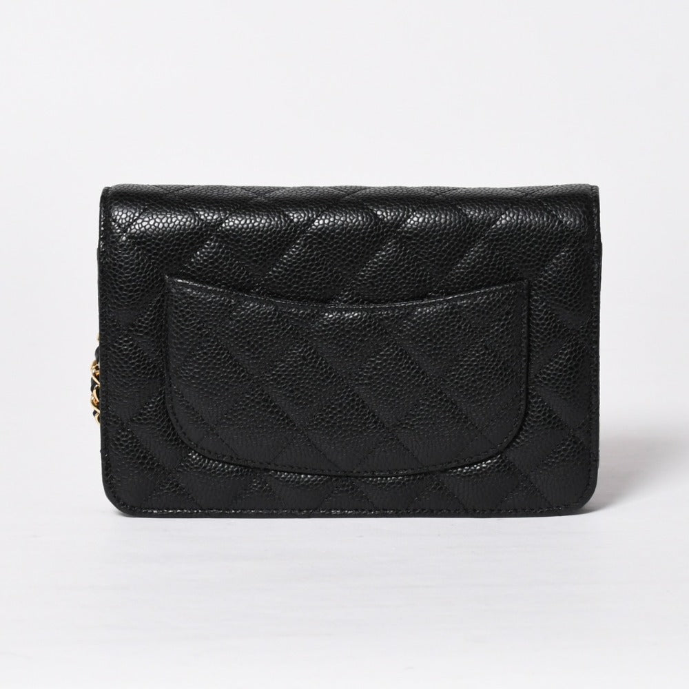 新品同様 CHANEL シャネル チェーンウォレット 長財布 30番台 ココマーク キャビアスキン ブラック ゴールド金具 中古 4a009245